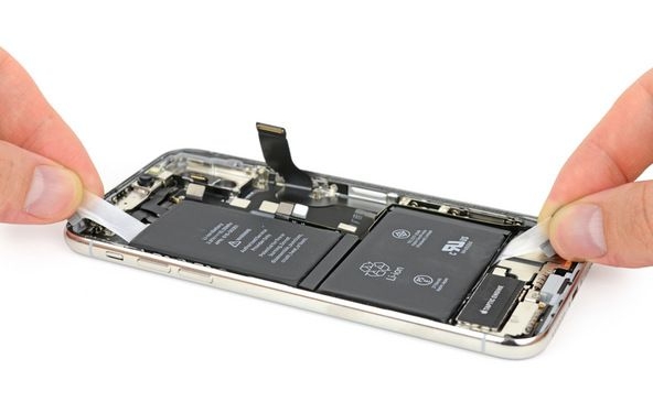 iPhone X Skor C Dalam Ujian Peleraian iFixit