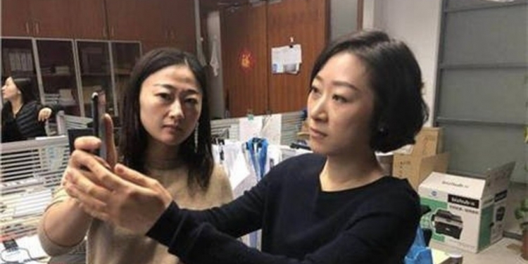 Apple pulangkan wang apabila Face ID berjaya dibuka muka orang lain