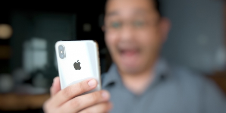 Miliki iPhone X tak sampai RM5,000