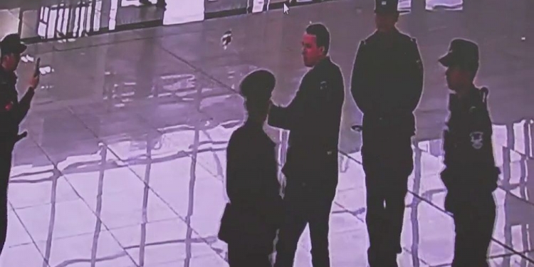 Kehebatan CCTV China ambil hanya 7 minit untuk tahan wartawan BBC