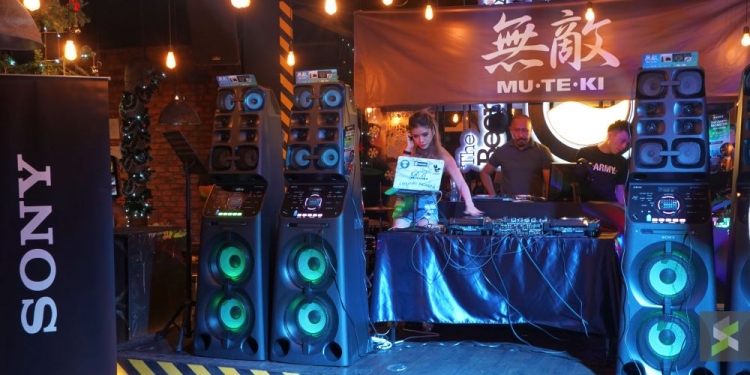 Jadi sendiri DJ dengan kuasa Sony MUTEKI MHC-V90DW