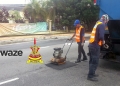 Gunakan Waze untuk tampal lubang jalan di Selangor