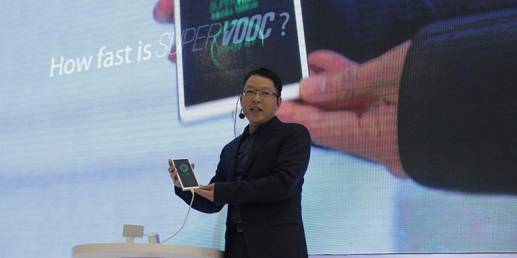 Telefon Yang Akan Diumumkan OPPO Ini Mungkin Boleh Dicas Penuh Sepantas 15 Minit