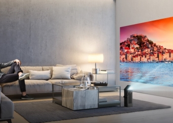 LG Dengan Projektor 4K UHD Pertama Dunia Gegar CES 2018