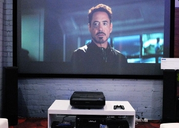 Projektor Epson Dengan 3LCD Laser Tak Perlukan Mentol Untuk Berfungsi