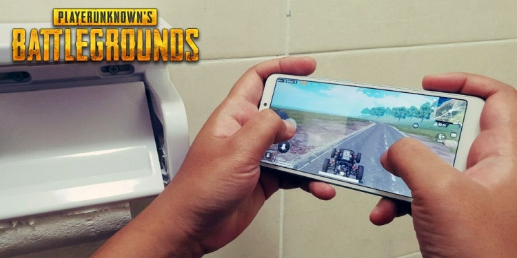 Kini Anda Boleh Ber-PUBG Dalam Jamban