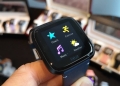 Fitbit Versa jam pintar lebih mampu milik