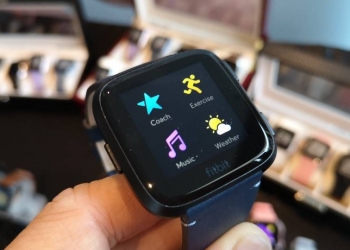 Fitbit Versa jam pintar lebih mampu milik