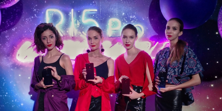 OPPO R15 Pro ada hadiah RM399 untuk yang terawal