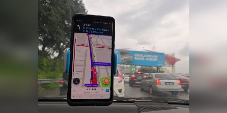Baca 5 Tips Waze Ini Sebelum Mulakan Perjalanan Balik Kampung