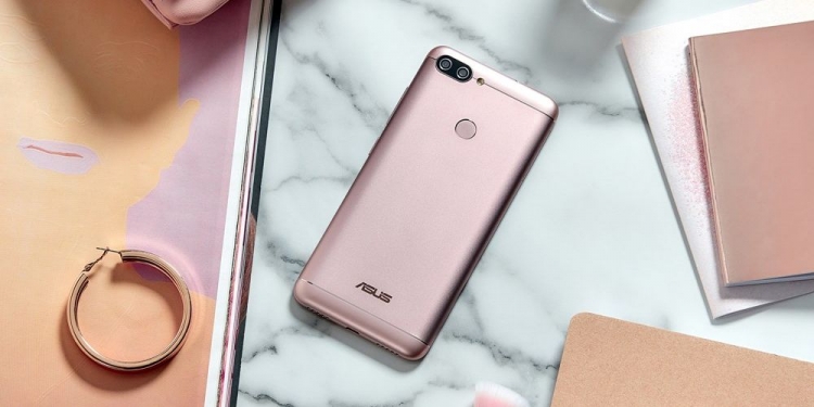 Tiga telefon pintar ASUS turun harga sempena Hari Raya