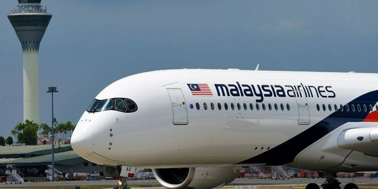 Diskaun tiket penerbangan dan naiktaraf Kelas Perniagaan eksklusif untuk Maxis dan Hotlink