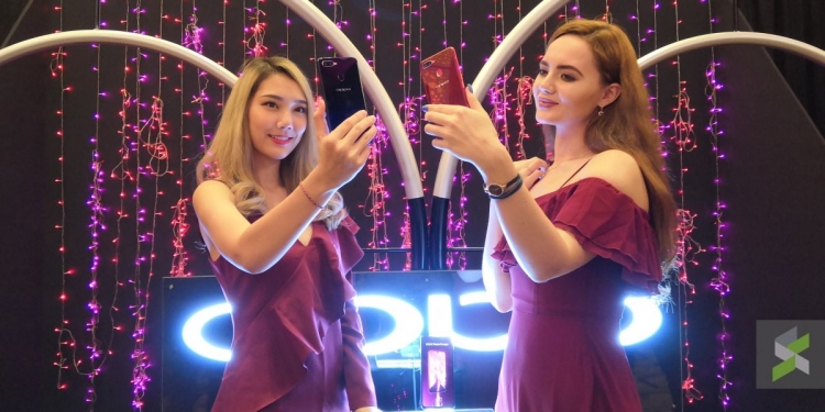 OPPO F9 mahu perkukuh takhta raja swafoto Malaysia