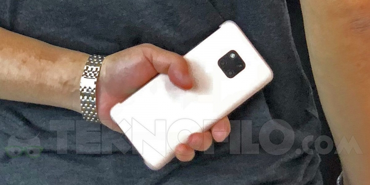 Ini rupa Huawei Mate 20 berkuasa Kirin 980 dengan tiga kamera belakang?