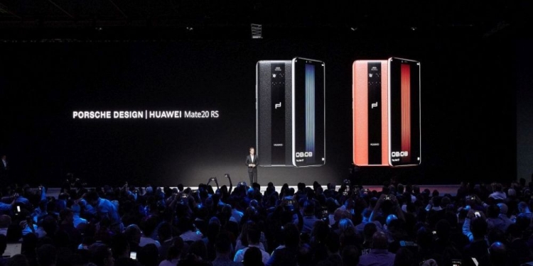 Suntikan Porsche Buatkan Mate 20 RS Nampak Elegan