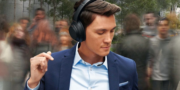 Ada hadiah buat semua tempahan awal Sony WH-1000XM3