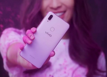 Rantai Swarovski percuma dalam edisi terhad vivo V11i Dewi Merah Jambu