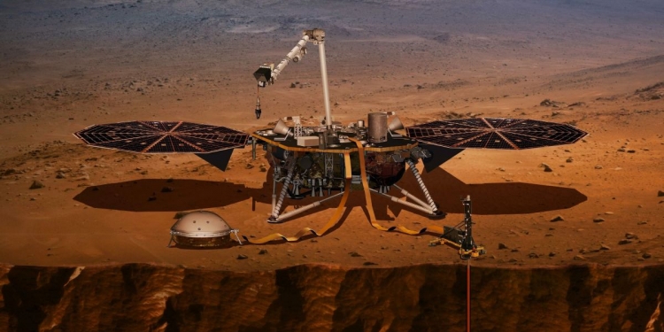 Berada Hampir 483 Megameter Dari Bumi, Ini Gambar Pertama Dari Marikh Utusan InSight