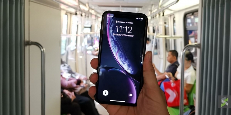 Apple tawar ganti skrin iPhone X secara percuma