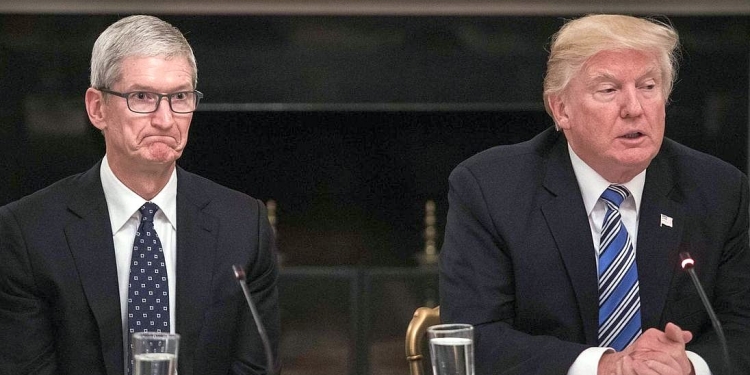 Harga iPhone mungkin naik kerana perang ekonomi Amerika-China