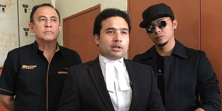 Penyebar Munafik 2 secara haram di Facebook di denda RM100,000