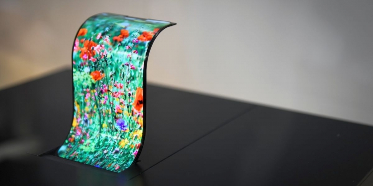 Samsung bagi petunjuk akan hasilkan peranti dengan skrin boleh lipat