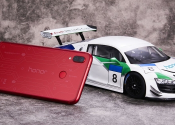 honor Play x AUDI potong harga peranti di Malaysia