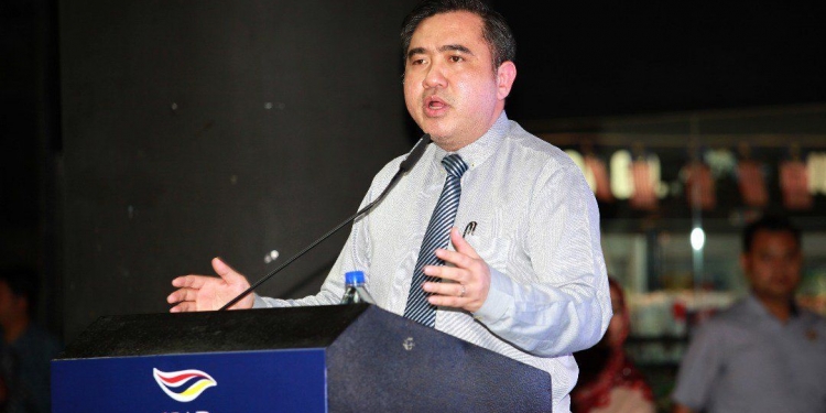 Kerajaan tetap dengan peraturan lesen PSV untuk pemandu e-hailing termasuk Grab