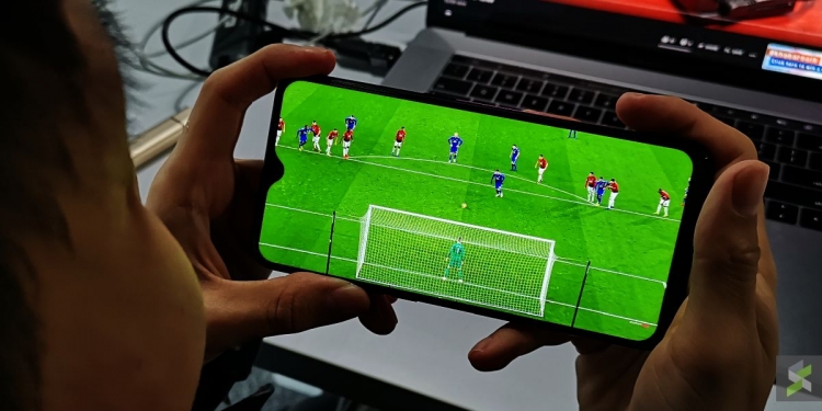 Hanya RM3 untuk tonton siaran langsung Liga Perdana Inggeris di Maxis & Hotlink