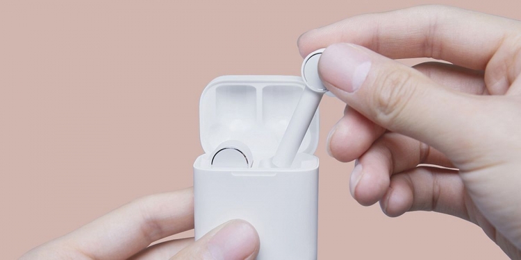 Xiaomi Airdots Ada Satu Fungsi Yang Tiada Pada Airpods