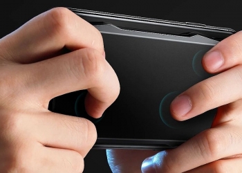 Touchpad Untuk Telefon Ini Mungkin Boleh Buatkan Anda Kenyang Ayam Di PUBG