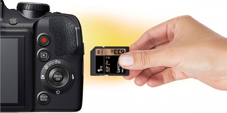 Lexar mula jual kad memori SD 1TB terbesar di dunia