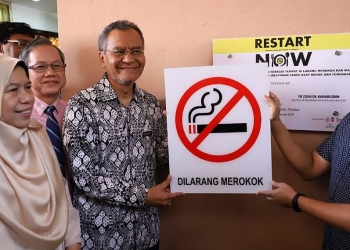 Nampak perokok di tempat makan? Laporkan terus pada KKM