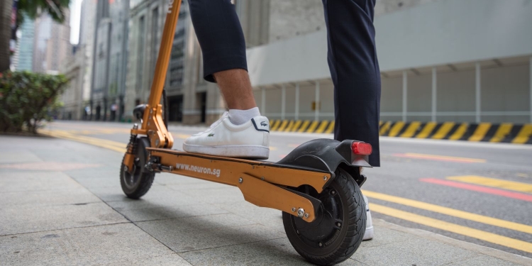 Neuron Mobility lancar servis berkongsi skuter elektrik di Malaysia