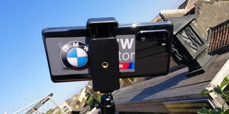 Rupa jelas Huawei P30 Pro dengan kamera petak tersebar