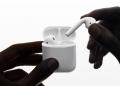 Apple Airpod generasi kedua kini tanpa wayar sepenuhnya