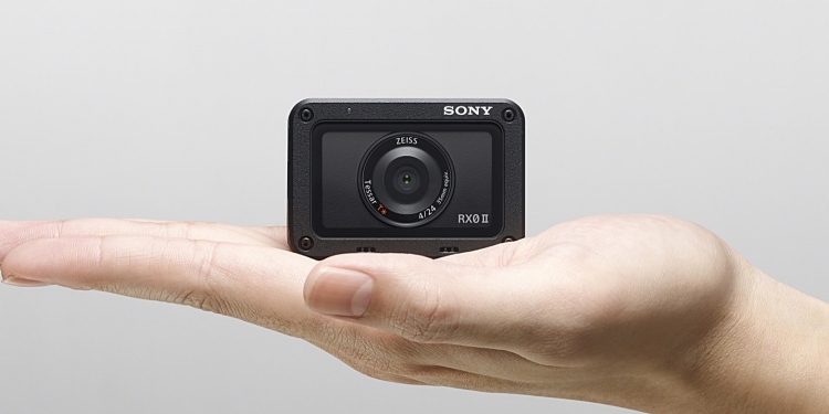 RX0 Mark II Cuba Tambat Hati Vlogger Dengan Skrin Boleh Kilas