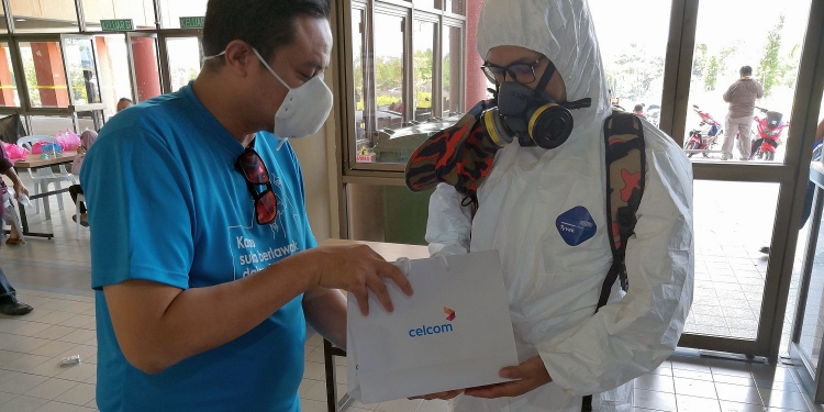 Celcom sediakan sambungan internet di Pusat Bantuan Bencana Pasir Gudang