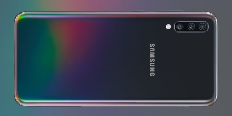 Galaxy A70 ada skrin dan bateri paling besar dalam keluarganya