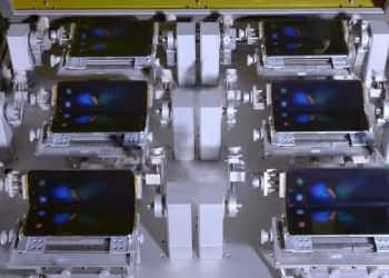 Galaxy Fold diuji melipat ratusan ribu kali, boleh tahan sehingga 5 tahun
