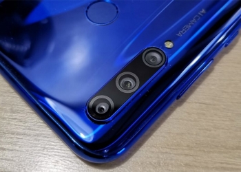 Gambar misteri telefon pintar Honor dengan 3 kamera belakang terdedah