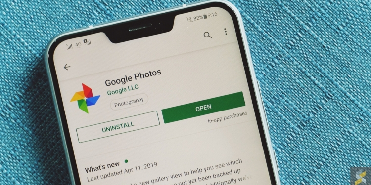 Google Mula Kemaskini Servis Mereka Untuk Sokong Paparan Boleh Lipat