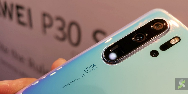 Huawei tawar ganjaran VIP dan program tukar telefon untuk P30