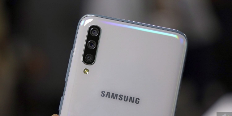 Samsung Galaxy A70 lulus ujian pengesahan SIRIM dengan satu kekurangan ketara