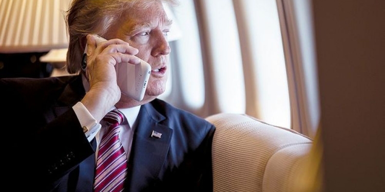 Kenapa Tun Dr Mahathir guna iPhone?