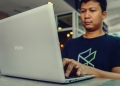 Sedang Cari Laptop Harga Patut? Dua Model Ini Sepatutnya Ada Dalam Senarai Timbang Tara Anda