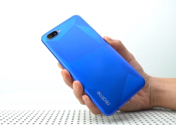 Buka Kotak: Realme C2, Telefon Termurah Realme 2019