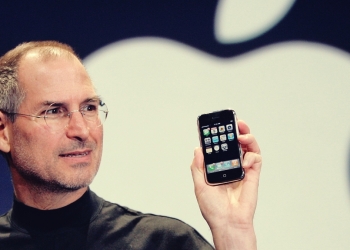 Taasub E-Mel Mungkin Punca Kegagalan Windows 10 Mobile Bersaing Dengan iOS