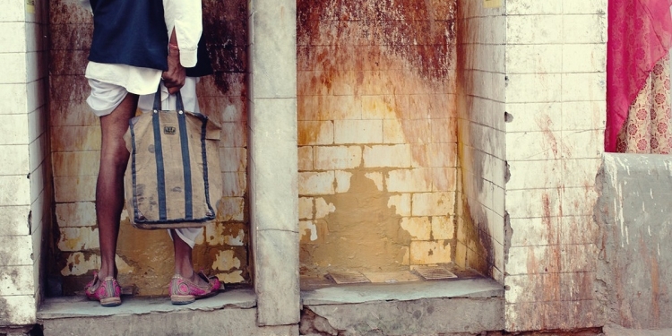 Di India, Tandas Awam Direviu Macam Anda Reviu Kedai Makan