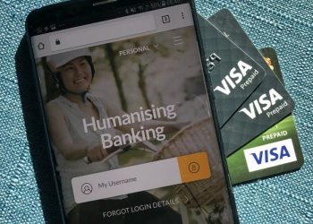 Jangan biarkan orang lain guna akaun bank dan kad ATM anda, ia mungkin bawa padah